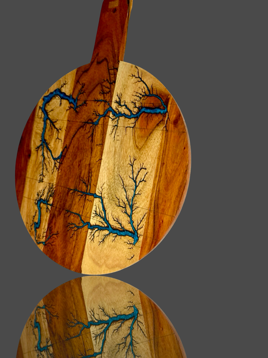 Australian-made round cheese board featuring epoxy resin accent made by Fractal Flow Designs in Bairnsdale, Victoria. 