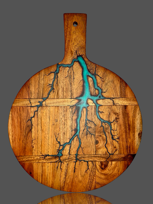 Fractal Flow Designs round charcuterie paddle – Australian-made in Bairnsdale. Perfect for entertaining, gifting, and stocking in boutique gift shops Australia-wide